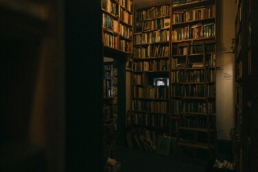 | © | ©